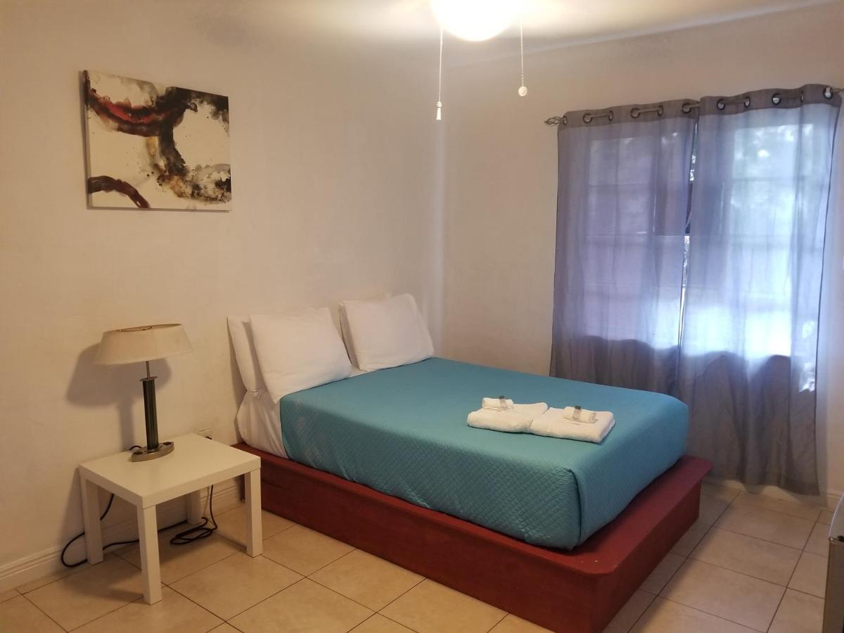 Stay Inn Дейния Бийч Екстериор снимка