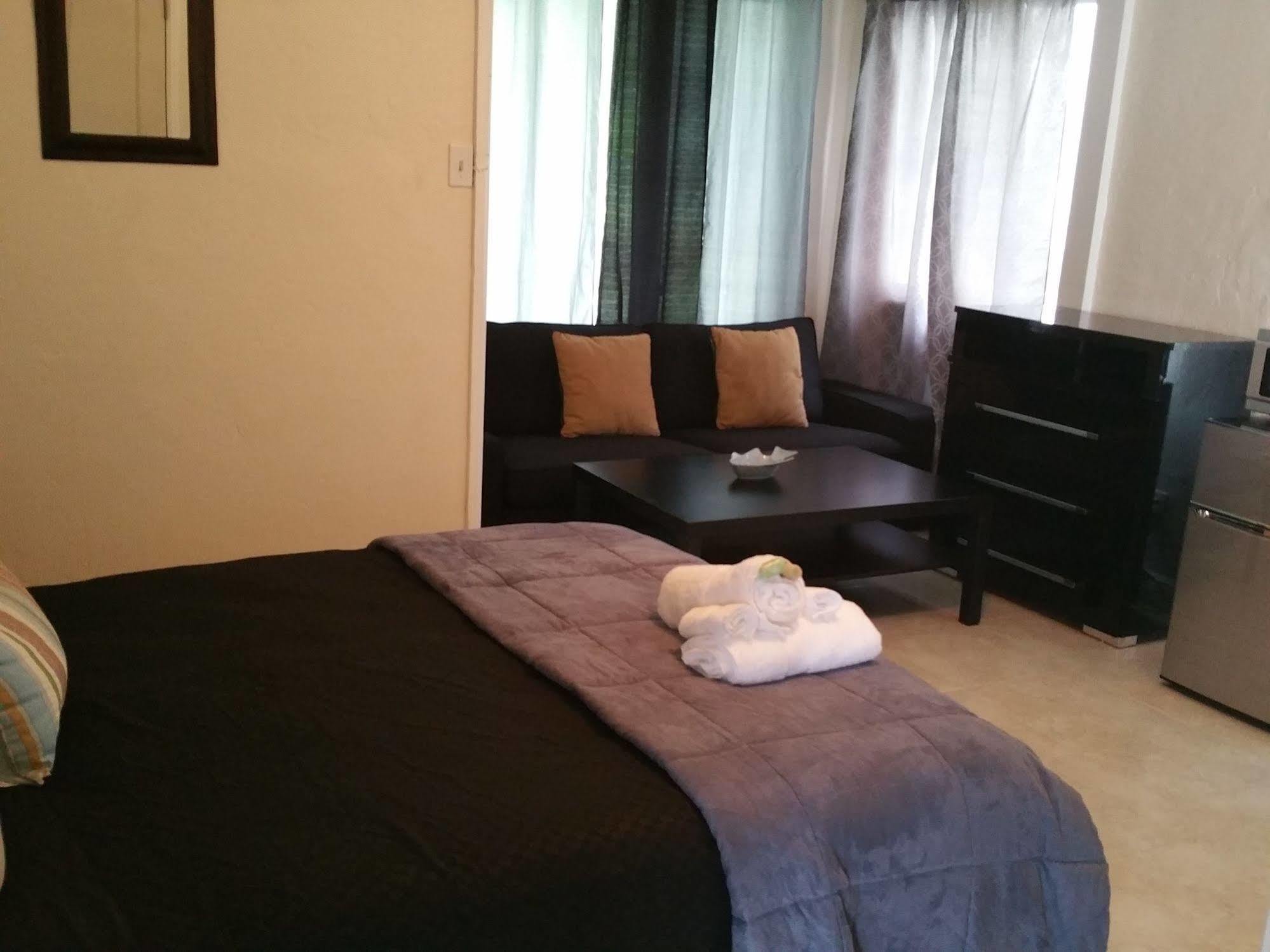 Stay Inn Дейния Бийч Екстериор снимка